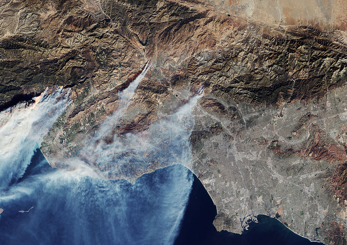 Ongoing Californian wildfires captured from space